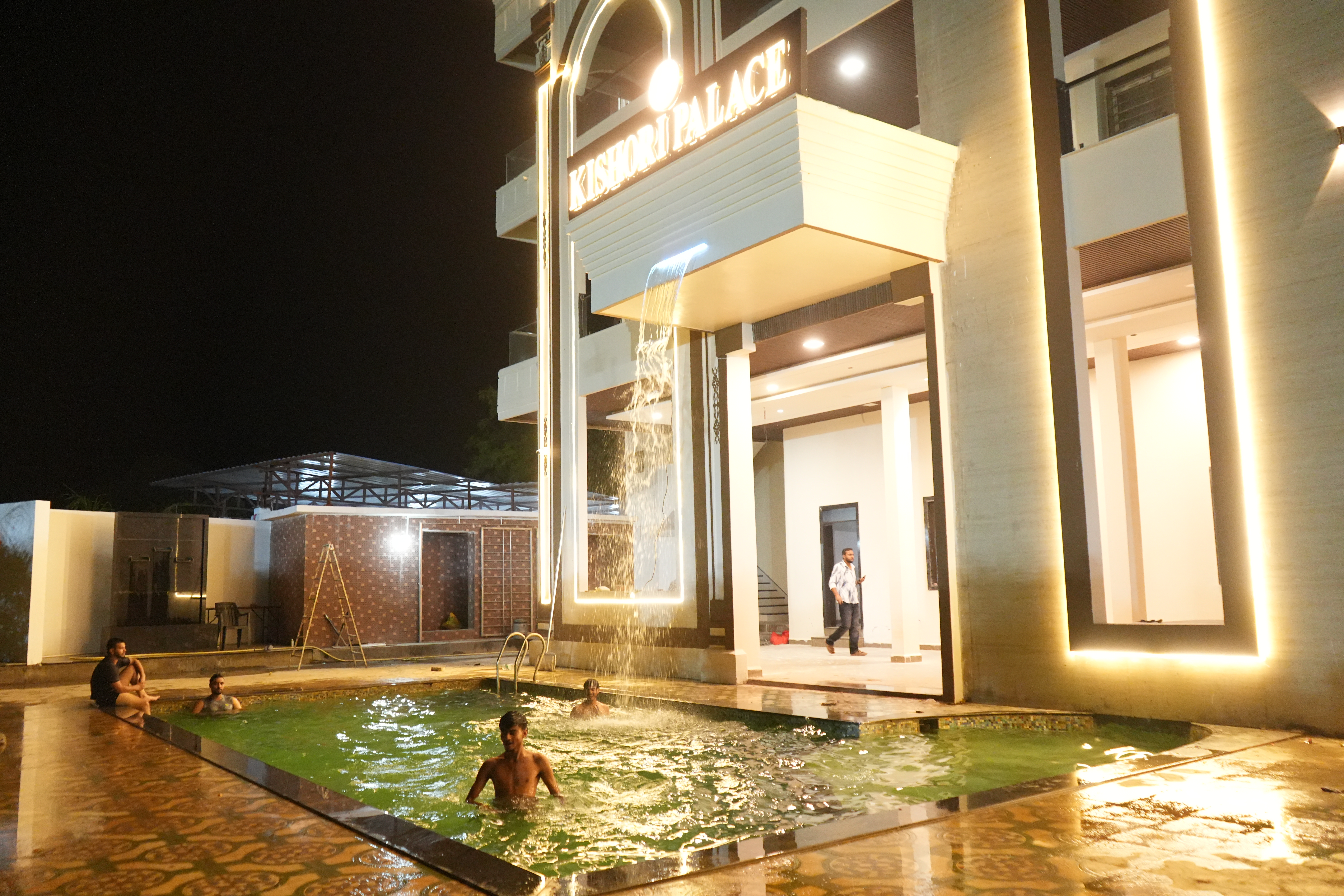 The Oasis Pool